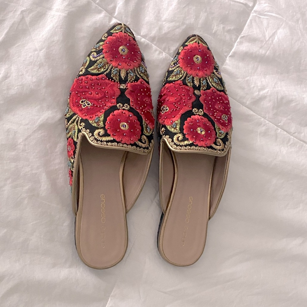 Andre Assous  “Kosa” Floral Embroidered Mules sz 9 - Picture 8 of 8